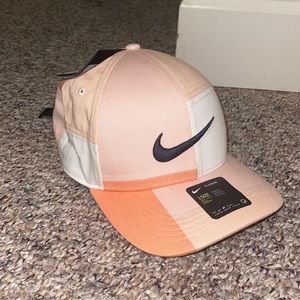 Nike golf hat